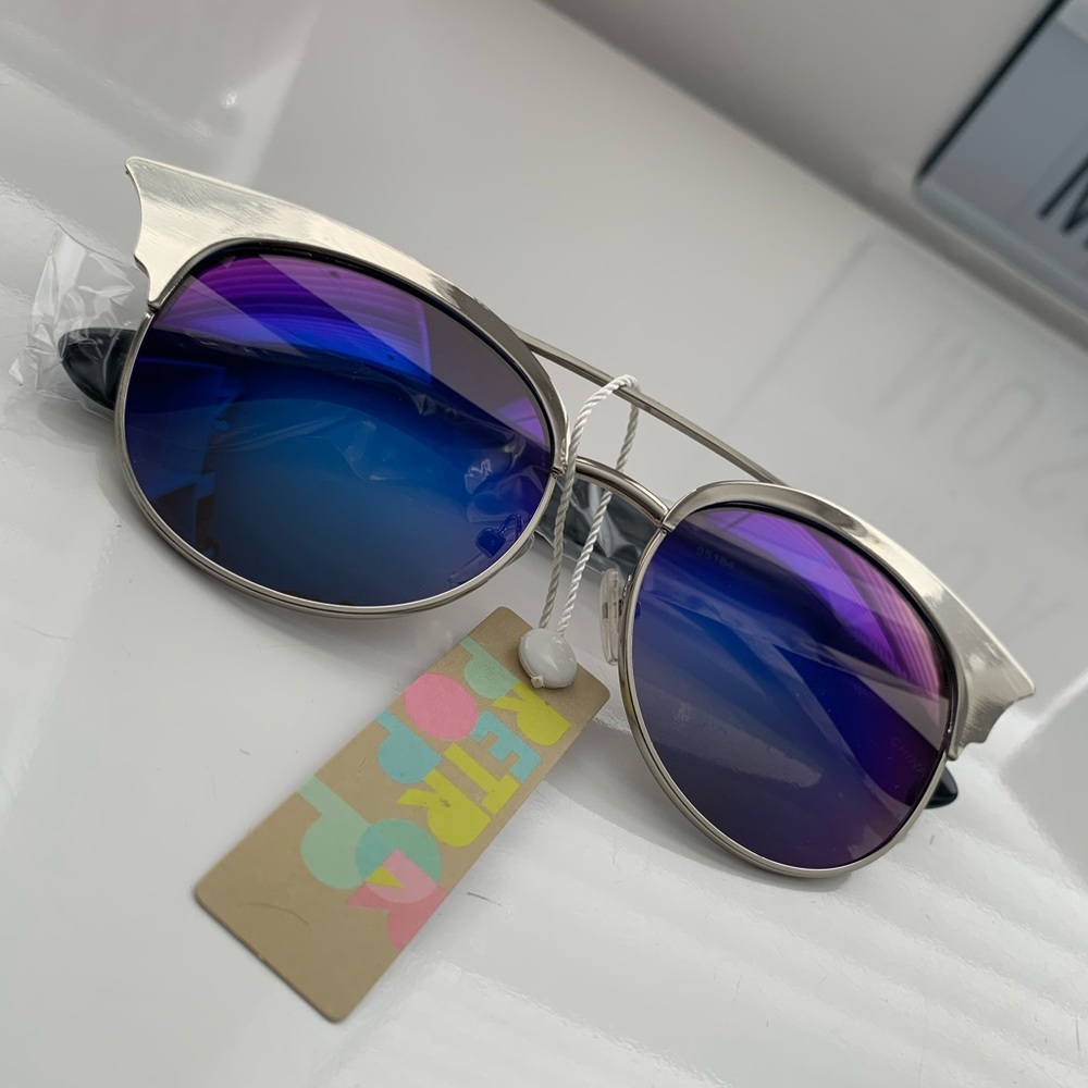 NWT Silver & Blue Retro POP Shades